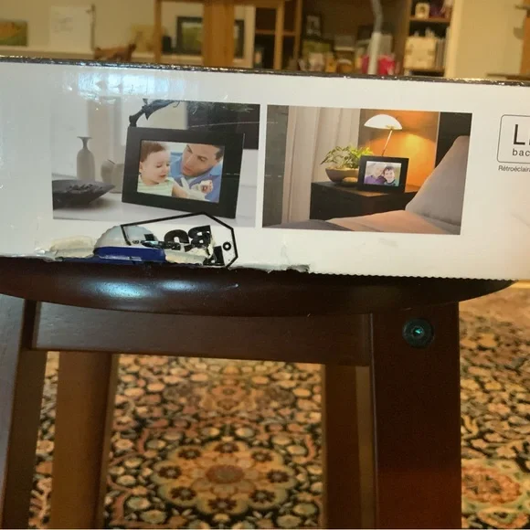 Digital 10” Photo Frame - Sony - Picture 3 of 9